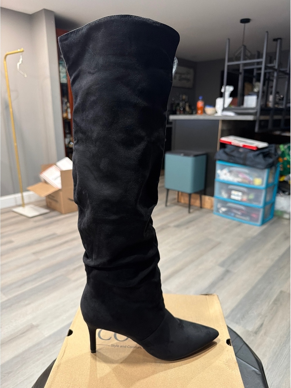 COUTGO black over-the-knee boots are women’s size 7.5.